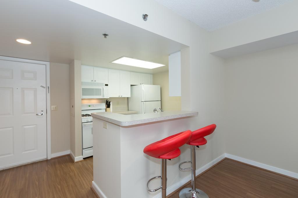 Pentagon City Luxury Apartment Арлінгтон Екстер'єр фото